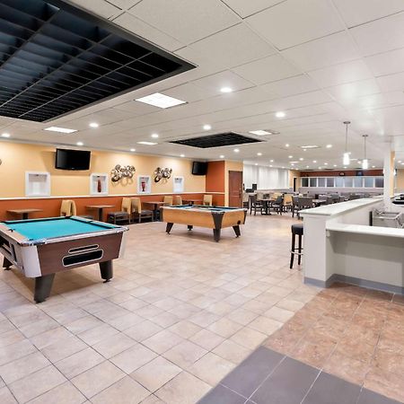 Clarion Inn & Suites And Convention Center Kearney Extérieur photo