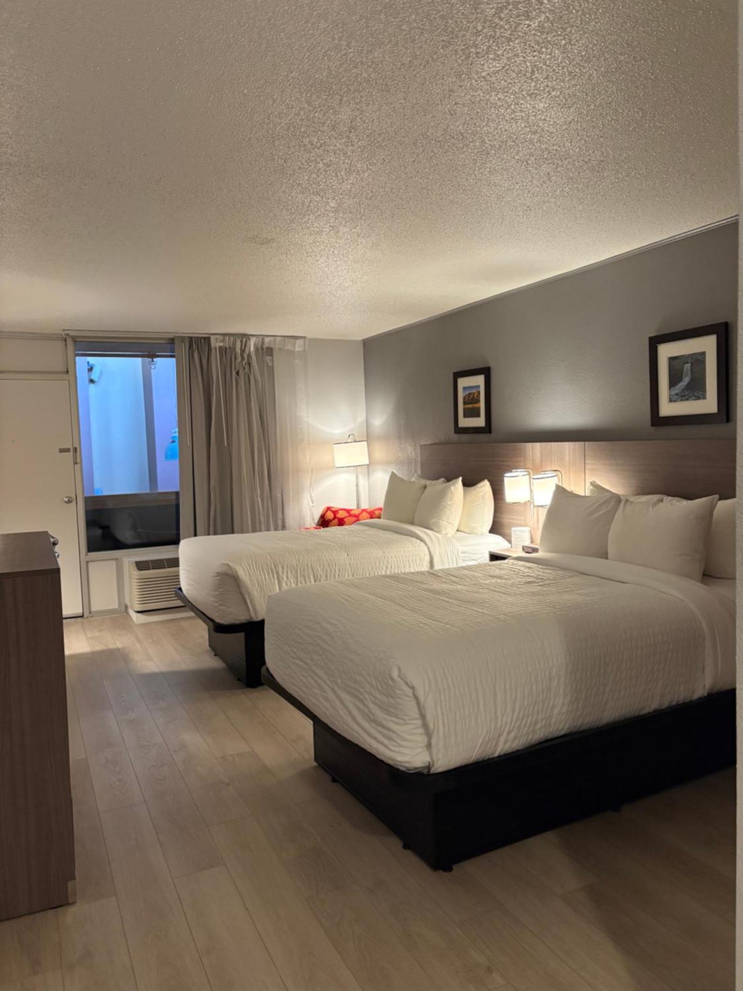 Clarion Inn & Suites And Convention Center Kearney Extérieur photo