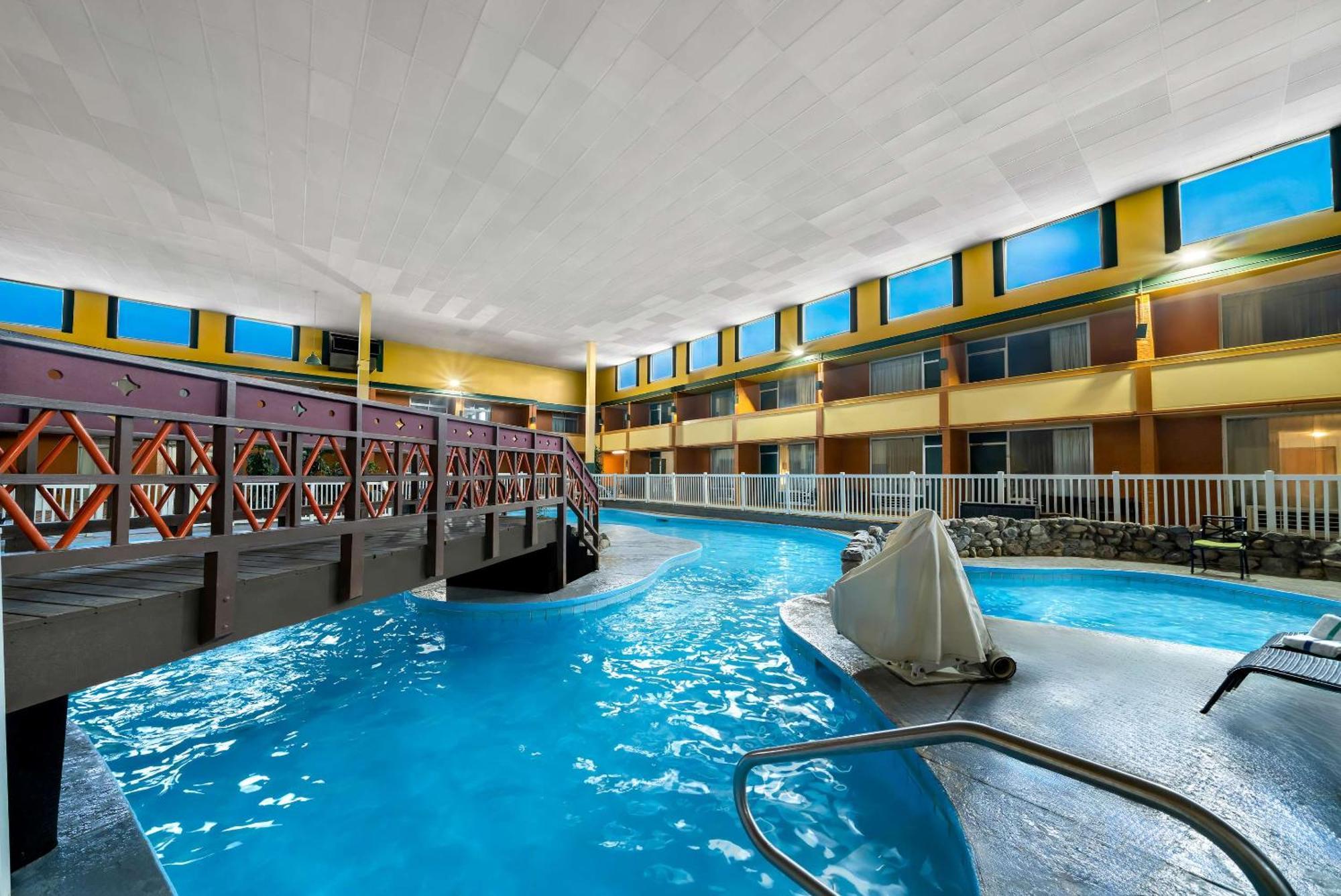 Clarion Inn & Suites And Convention Center Kearney Extérieur photo