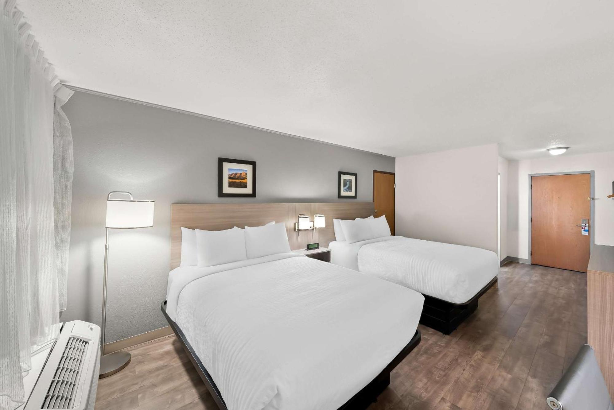 Clarion Inn & Suites And Convention Center Kearney Extérieur photo